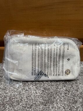 Lululemon Everywhere Belt Bag 1L